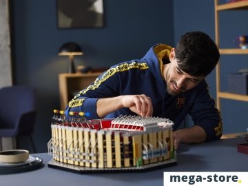 Конструктор LEGO Creator Expert 10284 Камп Ноу – ФК "Барселона"